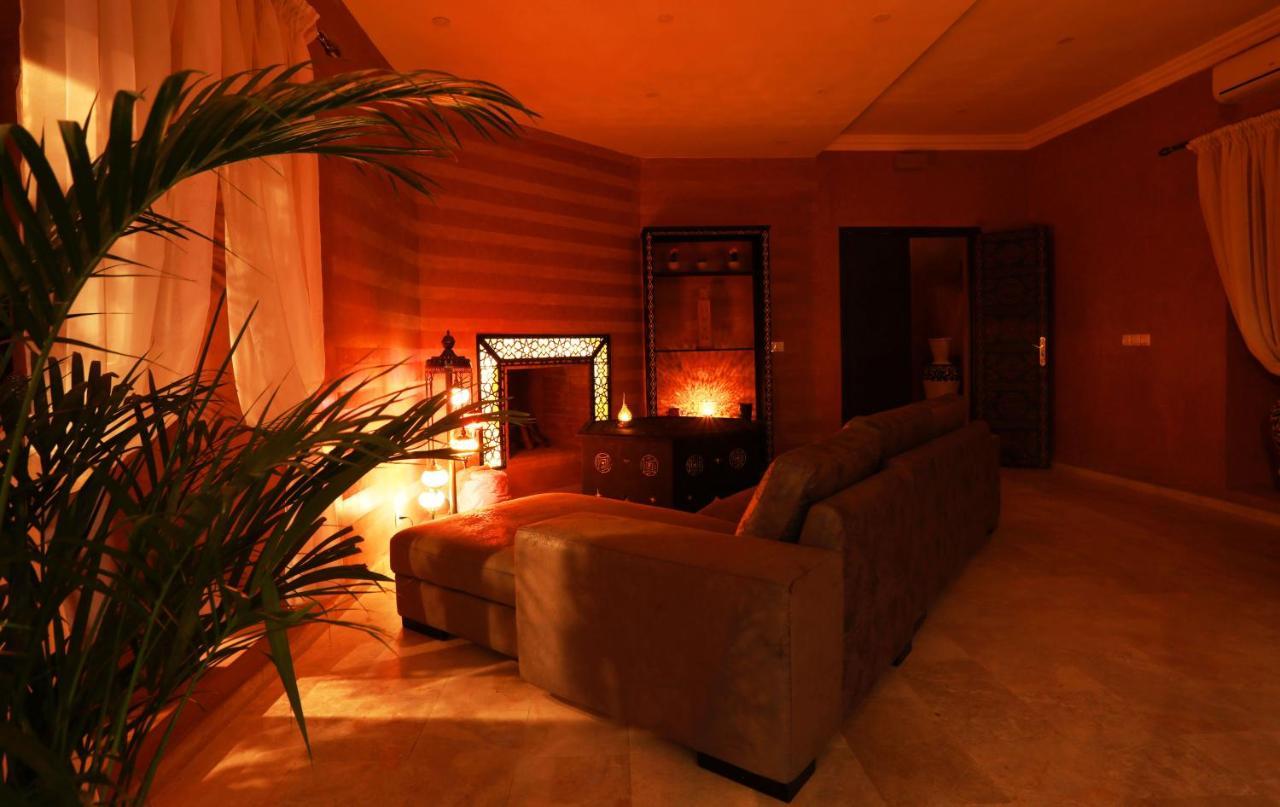 Le Petit Chateau Des Anges Ouled Bouzid Exteriör bild