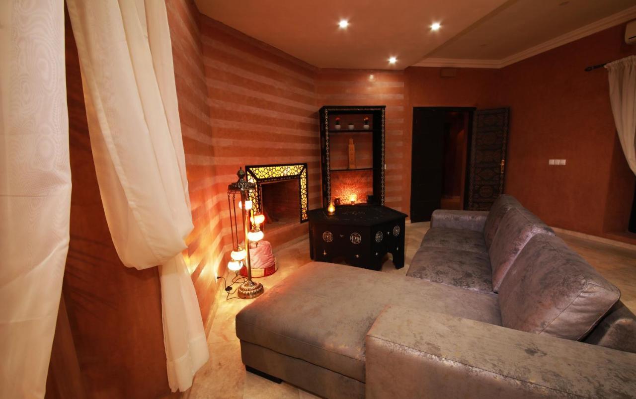 Le Petit Chateau Des Anges Ouled Bouzid Exteriör bild