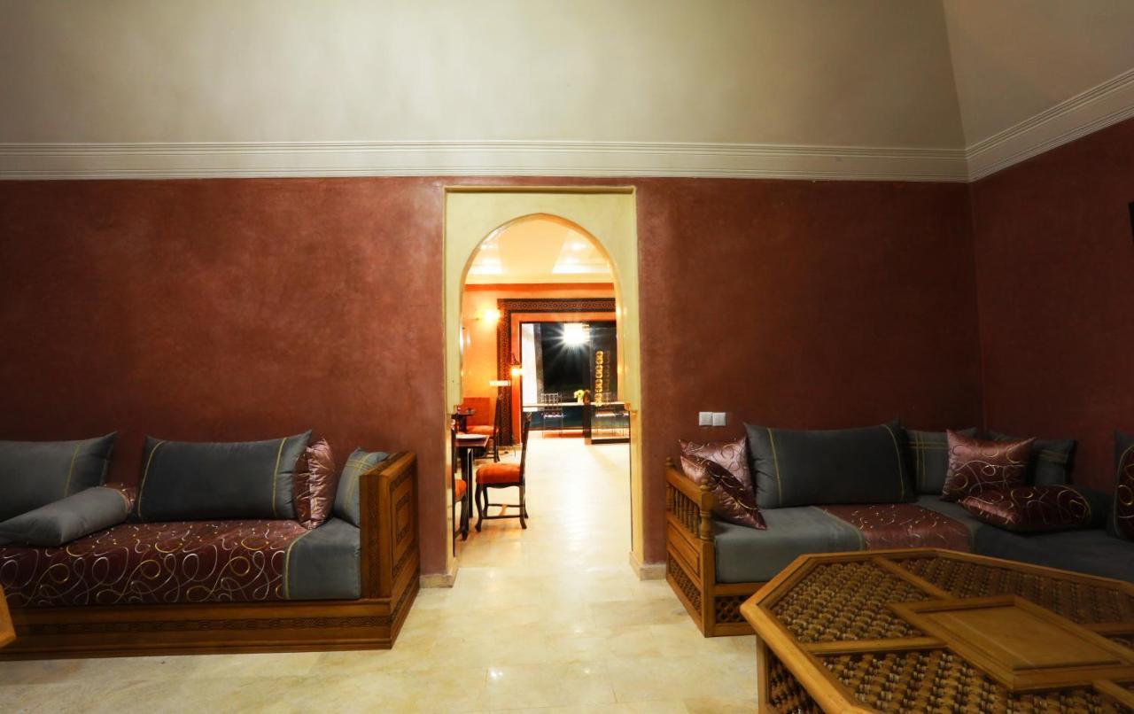 Le Petit Chateau Des Anges Ouled Bouzid Exteriör bild