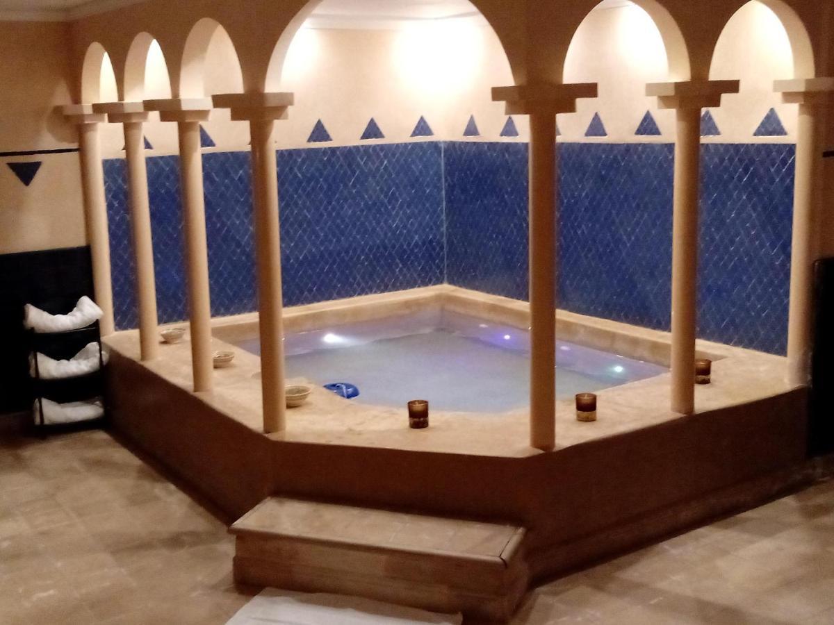 Le Petit Chateau Des Anges Ouled Bouzid Exteriör bild