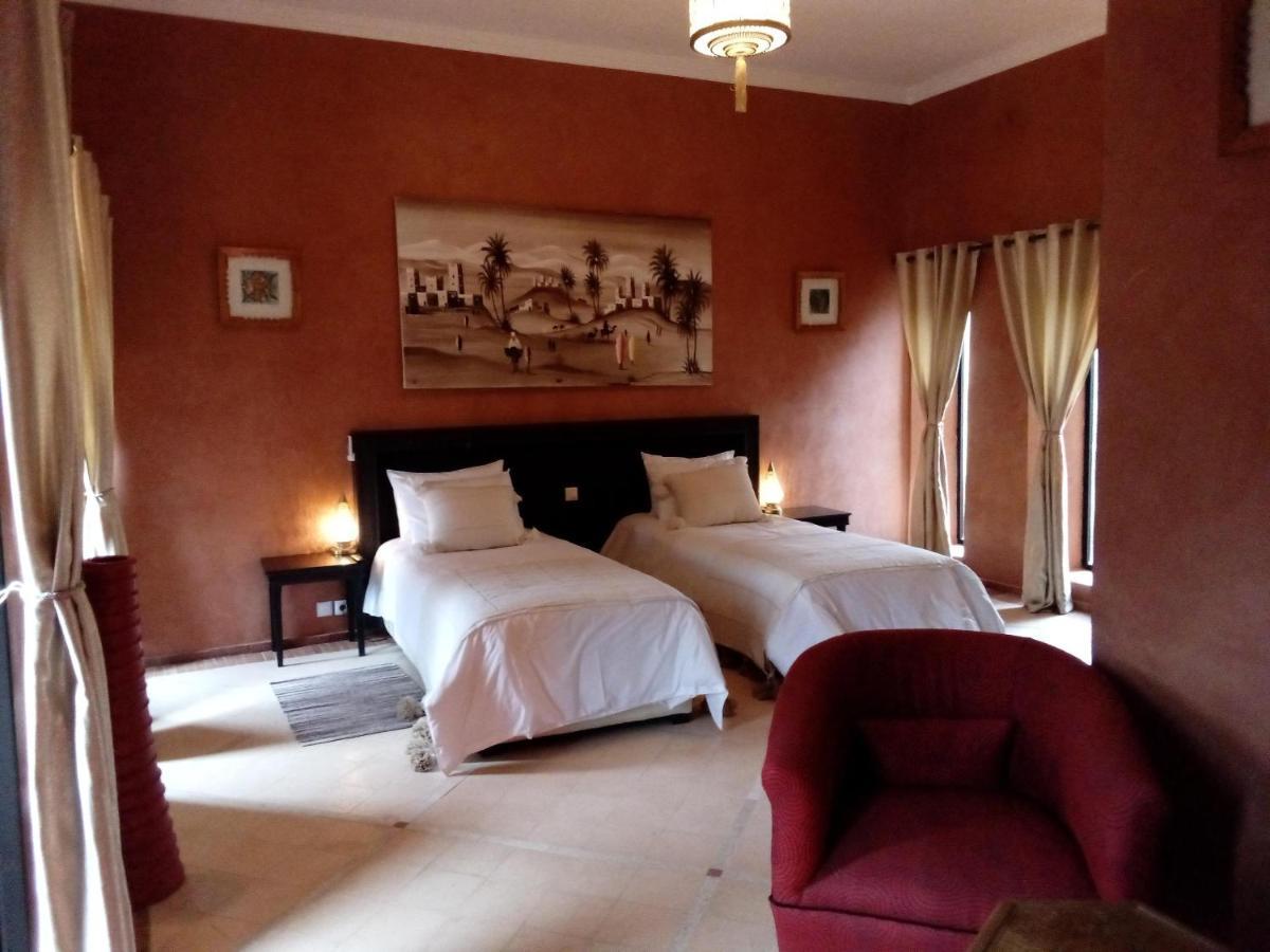 Le Petit Chateau Des Anges Ouled Bouzid Exteriör bild