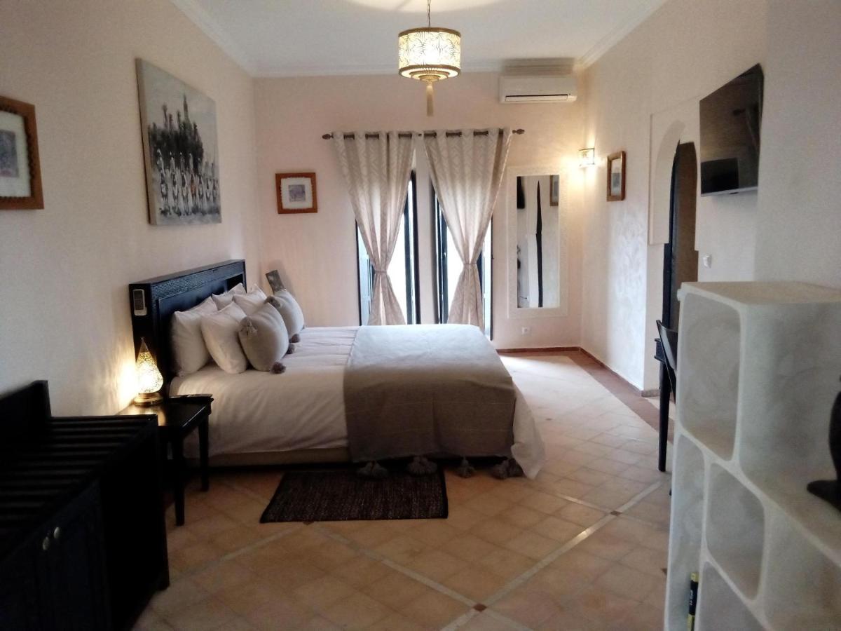 Le Petit Chateau Des Anges Ouled Bouzid Exteriör bild